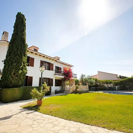 Great With Ac, Pool And Bbq *