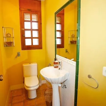 Great With Ac, Pool And Bbq *