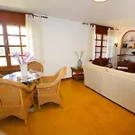 Great With Ac, Pool And Bbq Feriehus