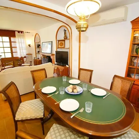 Great With Ac, Pool And Bbq Feriehus
